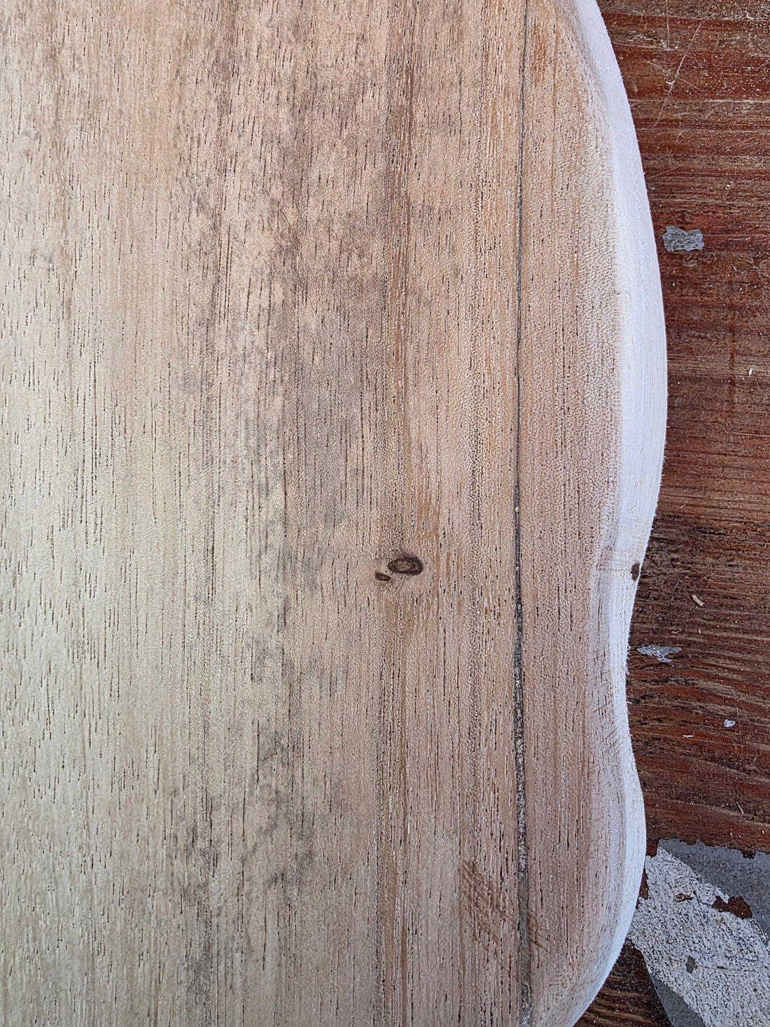 Suarhouten krabpaal onderhouden – zo voorkom je uitdroging en scheuren