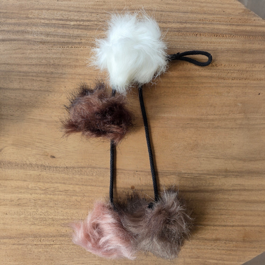 Speeltje Fluffy Vier Bruin